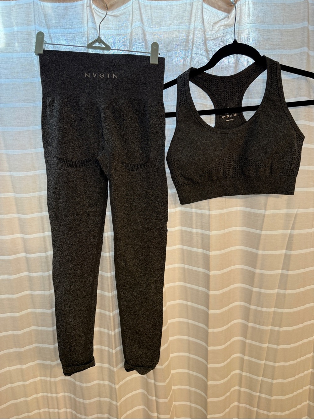 NVGTN Charcoal Seamless Leggings & Racerback Sports Bra Set